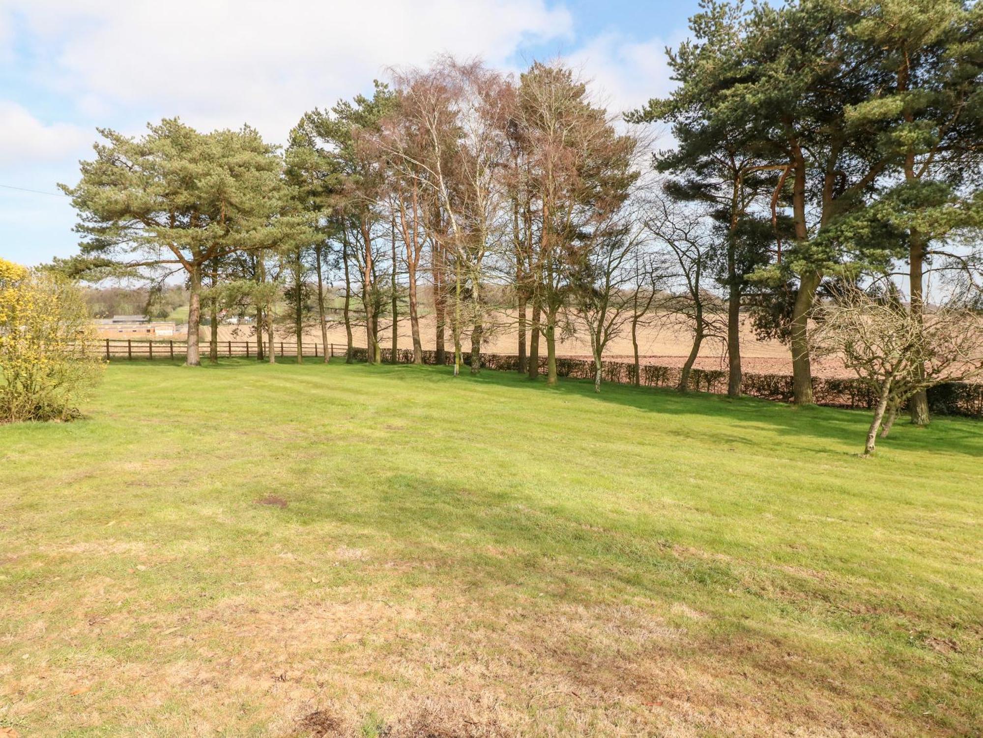 فيلا Fields Farm Draycott in the Moors المظهر الخارجي الصورة