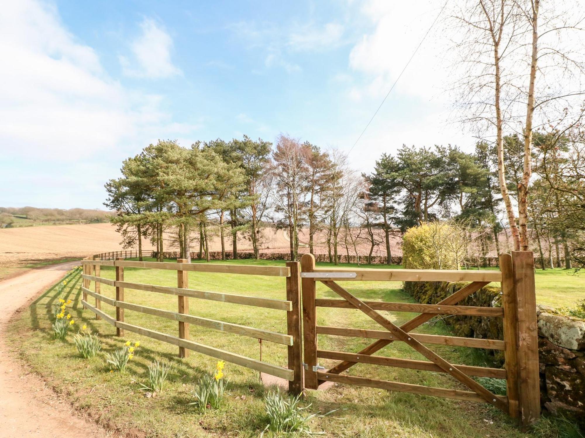 فيلا Fields Farm Draycott in the Moors المظهر الخارجي الصورة